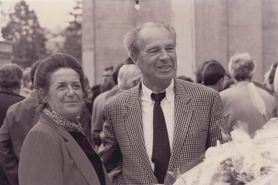 Mit seiner Frau Hildy gründete er 1982 die Beyeler Stiftung, deren Ziel die Pflege und Präsentation der eigenen Sammlung von Werken der klassischen Moderne und ozeanischer Kunst. Die Sammlung wird seit 1997 in Riehen in der Fondation Beyeler in einem Bau von Renzo Piano gezeigt. In 63 Arbeitsjahren organisierte er über 300 Ausstellungen und 16 000 Kunstwerke gingen durch die Hände Beyelers in die ganze Welt.