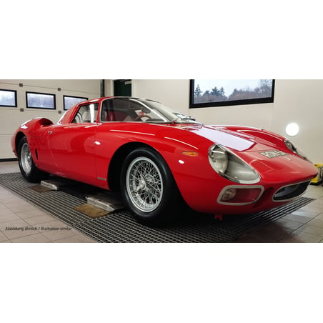 CMC 1/18 Ferrari 250 LM, Ron Fry, Chassis 6105, RHD