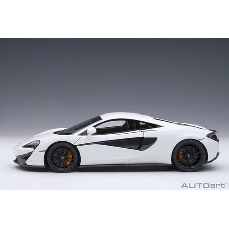 AutoArt 1/18 McLaren 570S