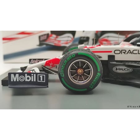 Spark 1/18 Red Bull Racing Honda RB16B 2nd Turkish GP 2021 No.33 Max Verstappen