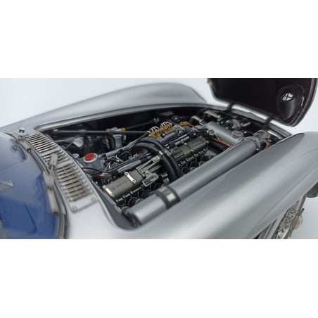 CMC 1/18 Mercedes-Benz 300 SLR Coupé, RAC Tourist Trophy 1955, No.T1