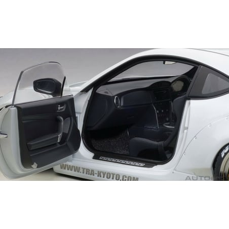 Autoart 1/18 Toyota 86 Rocket Bunny