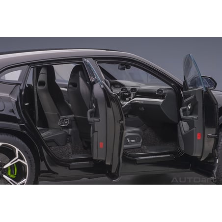 Autoart 1/18 Lamborghini Urus