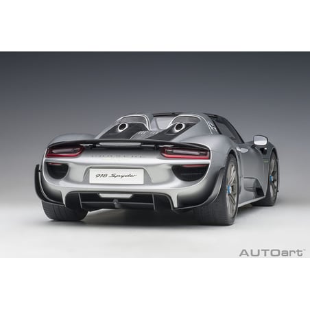 Autoart 1/18 Porsche 918 Spyder Weissach Package 2013