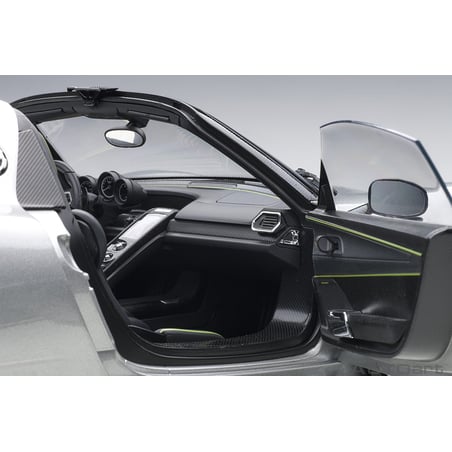 Autoart 1/18 Porsche 918 Spyder Weissach Package 2013