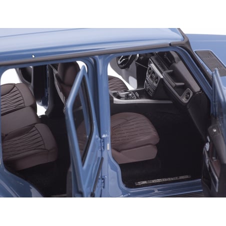Minichamps 1/18 Mercedes Benz G Glass (W463) 2018