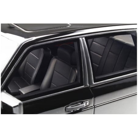 1:18 Mercedes-Benz 560 6.0 SEL AMG (W126) (Otto Mobile)