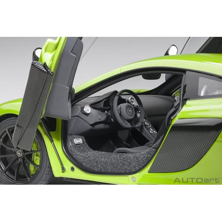 Autoart 1/18 McLaren 675 LT
