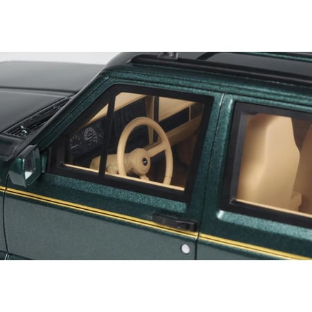 Otto Mobile 1/18 Jeep Cherokee XJ Limited 1995