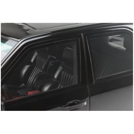 1:18 Mercedes-Benz 300 E 5.6 AMG (W124) (Otto Mobile)