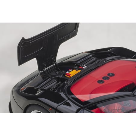 Autoart 1/18 Bugatti EB110 SS