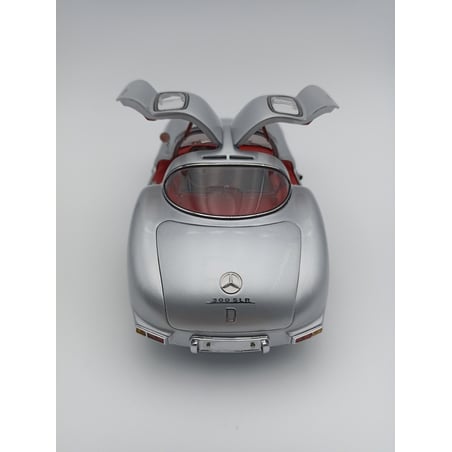 CMC M-076 1/18 Mercedes Benz 300 SLR Uhlenhaut Coupé, 1955, (Red interior)