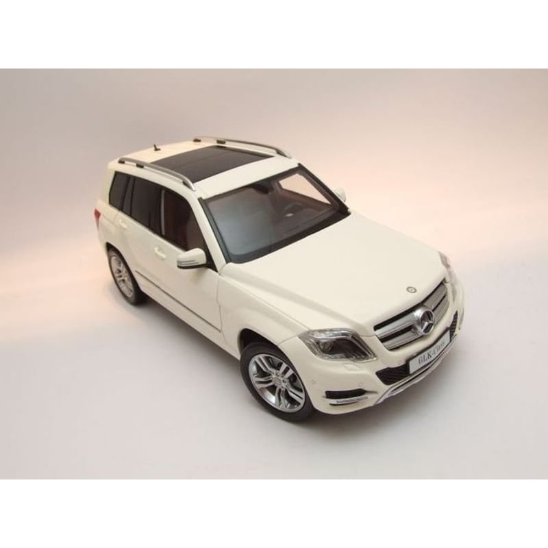 Welly GT Autos 1/18 Mercedes Benz GLK 2013