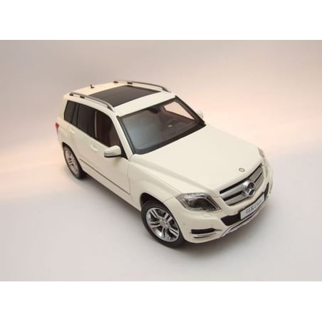 Welly GT Autos 1/18 Mercedes Benz GLK 2013