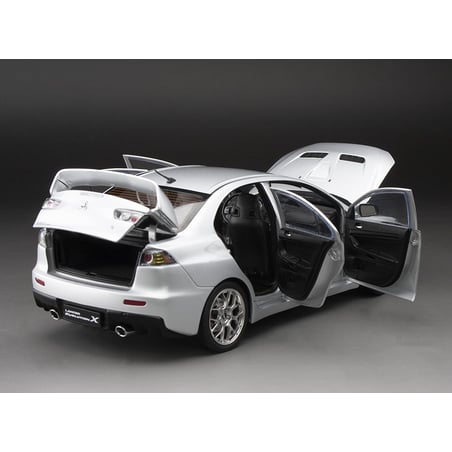 Sunstar 1/18 Mitsubishi Lancer Evolution X 2018 (New Tooling)