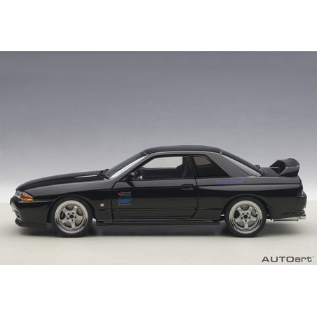 1:18 Skyline GT-R (R32) V SPEC II- New Animation Film Initial D Legend 2" (AUTOart)"