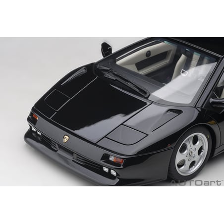 Autoart 1/18 Lamborghini Diablo SE 30th Anniversary Edition 1993