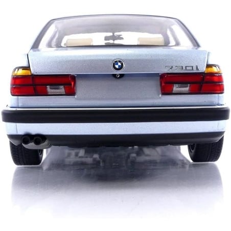 Minichamps 1/18 BMW 7 Series 730i (E32) 1986