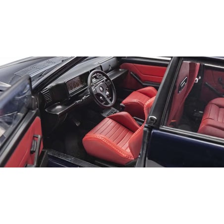 Kyosho 1/18 Lancia Delta HF Integrale "Club Italia"