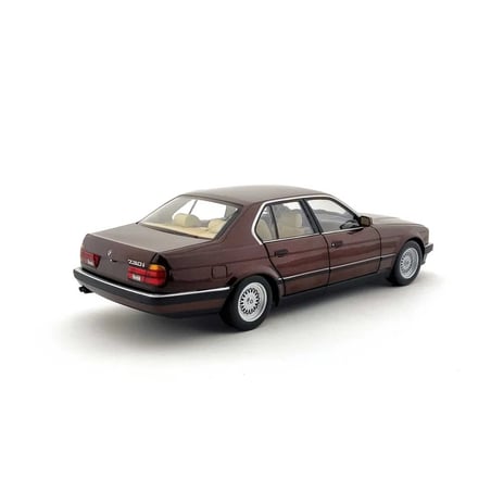 Minichamps 1/18 BMW 7 Series 730i (E32) 1986