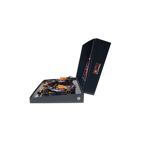 Minichamps 1/18  Red Bull Racing RB19 2 Car Set F1 RB19 No.1 Qatar GP & Sprint Formula 1 World Champion Max Verstappen