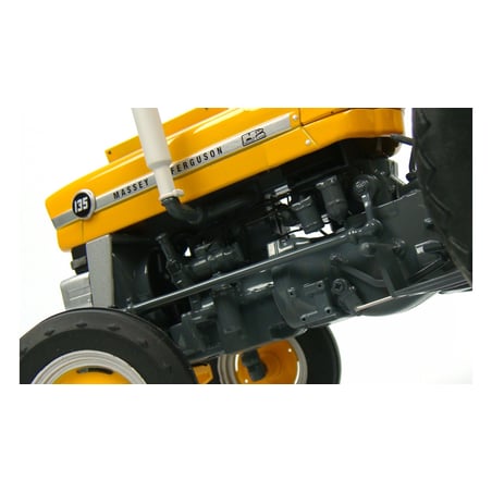 1/16 Massey Ferguson 135 Industrial