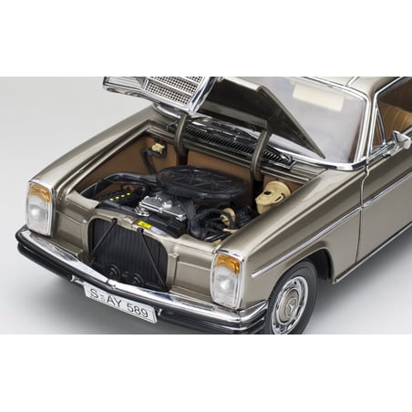 Sunstar 1/18 Mercedes-Benz Strich 8 Coupé 1973