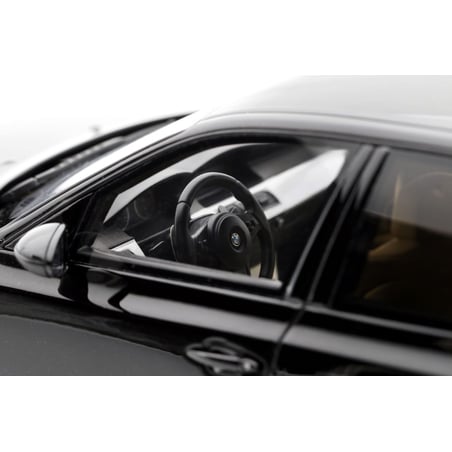 Otto Mobile 1/18 BMW M5 E61 2004