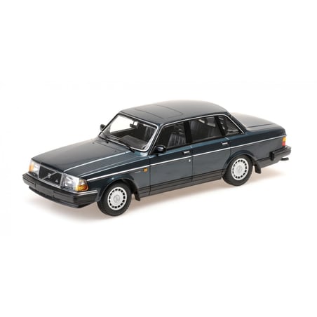 Minichamps 1/18 Volvo 240 GL 1986
