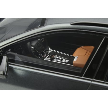 1/18 Audi  RS6 Avant 2020