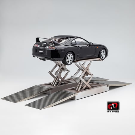 LCD Models 1/18 Toyota Supra MKIV (A80) Coupe 1993 (Car lift and key fob included)