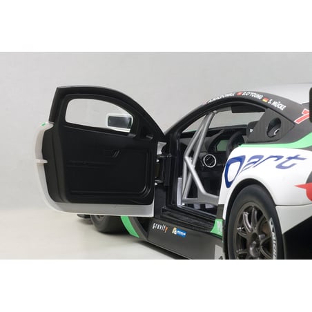 Autoart 1/18 Aston Martin V12 Vantage Bathrust 12 Hours Race 2015- No.97 A.Macdowall/D.O'Young/S.Mucke