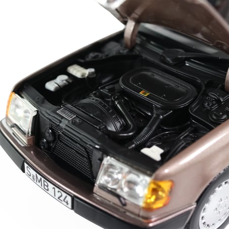 Norev Mercedes Dealer 1/18 Mercedes-Benz 230E (W124) year 1989-1993