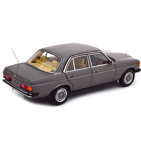 1:18 Mercedes Benz 200 1982