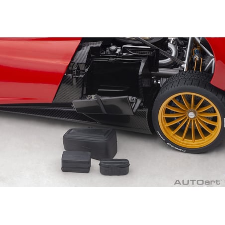 Autoart 1/18 Pagani Huayra Roadster