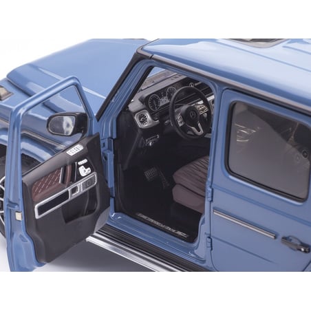 Minichamps 1/18 Mercedes Benz G Glass (W463) 2018