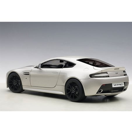 Autoart 1/18 Aston Martin V12 Vantage S 2015