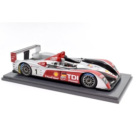 Spark 1/24 Audi R10 TDI No.1 Winner Le Mans 2007 Biella/Pirro/Werner