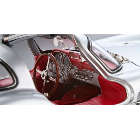 CMC M-076 1/18 Mercedes Benz 300 SLR Uhlenhaut Coupé, 1955, (Red interior)