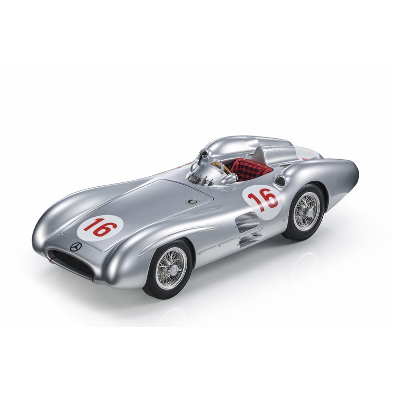 GP Replicas 1/18 Mercedes W196R Streamliner, Νο.16, 1954 Winner F1 Italian GP, Juan Manuel Fangio