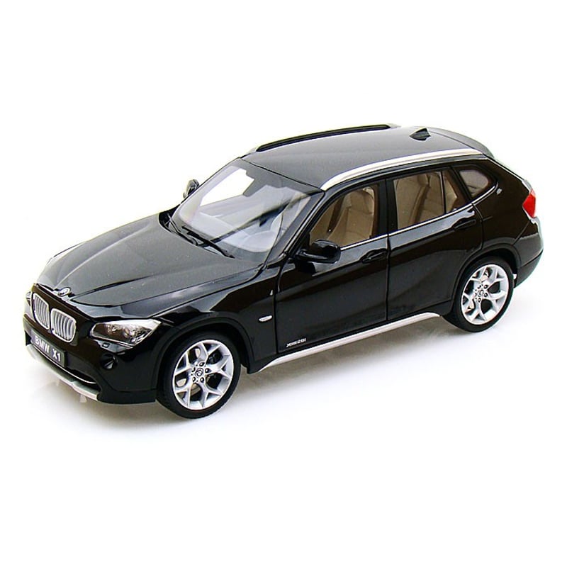 Kyosho 1/18 BMW X1 XDrive 28i (E84)