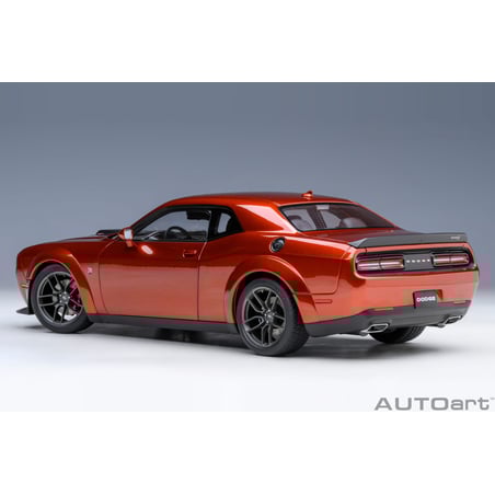 Autoart 1/18 Dodge Challenger R/T Scat Pack Shaker Widebody 2022