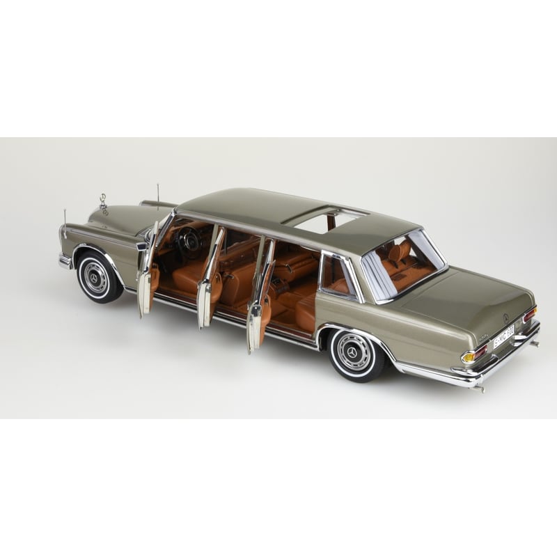 CMC Mercedes-Benz 600 Pullman (W100) 6-türer schwarz | exklusive Sammlermodelle