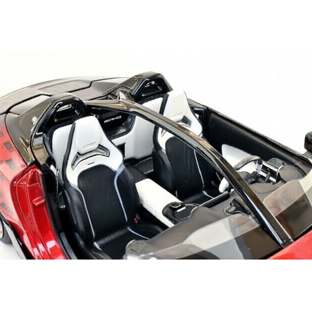 NZG Mercedes Benz Dealer 1/18 Mercedes Benz AMG PureSpeed 2025