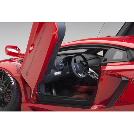 1:18 LB-WORKS Lamborghini Aventador  (AUTOart)