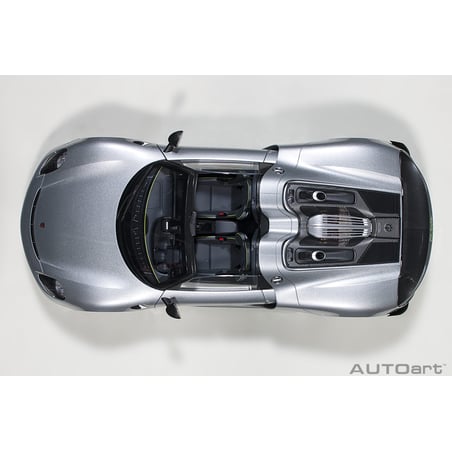 Autoart 1/18 Porsche 918 Spyder Weissach Package 2013