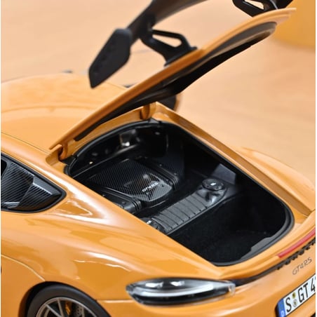 Norev 1/18 Porsche Cayman GT4 RS w/Weissach Pack 2023