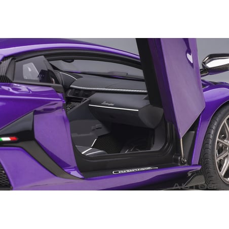 Autoart 1/18 Lamborghini Aventador SVJ