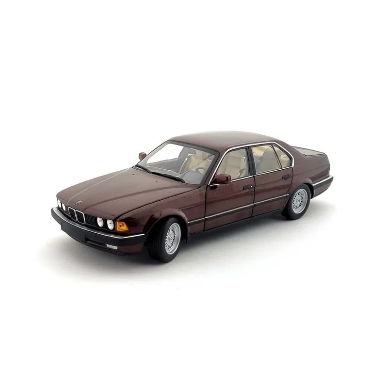 Minichamps 1/18 BMW 7 Series 730i (E32) 1986