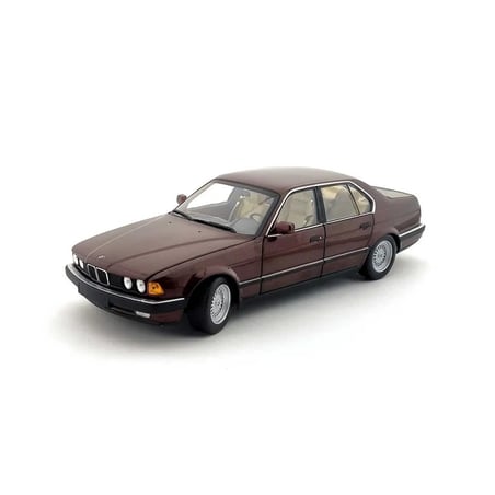 Minichamps 1/18 BMW 7 Series 730i (E32) 1986
